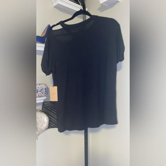 Cutout Detail T-Shirt
Halogen - Picture 6 of 9